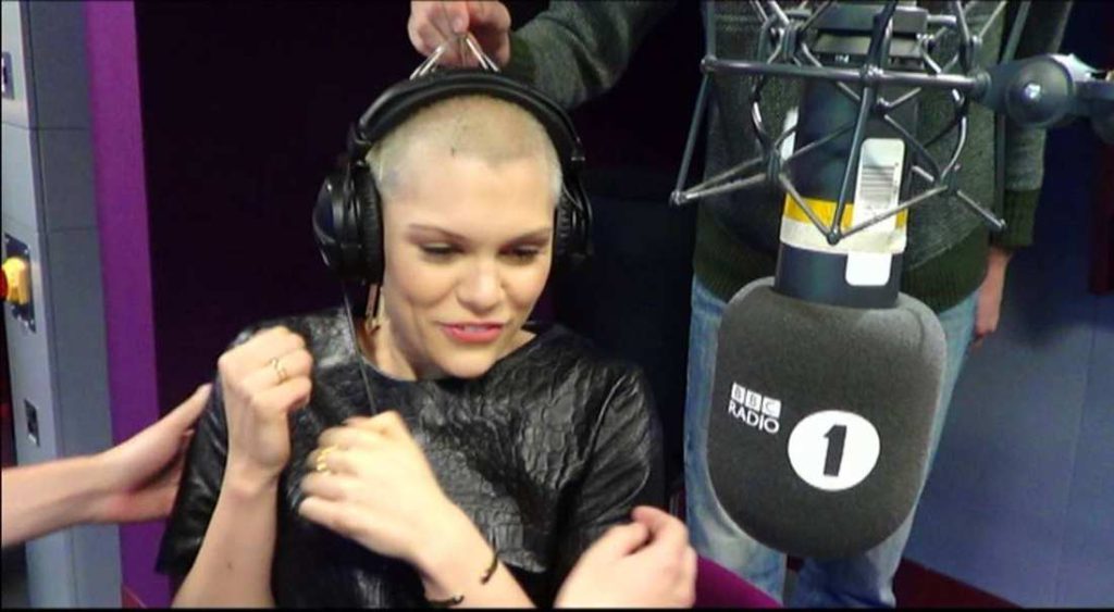 TIckle distraction Jessie J