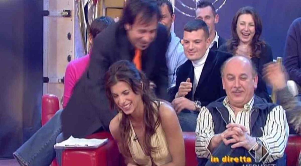 Tickle Elisabetta Canalis - Mai dire Gol